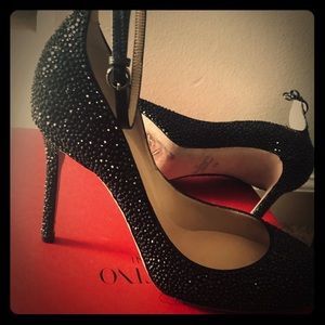 Black crystal Valentino pumps with ankle strap